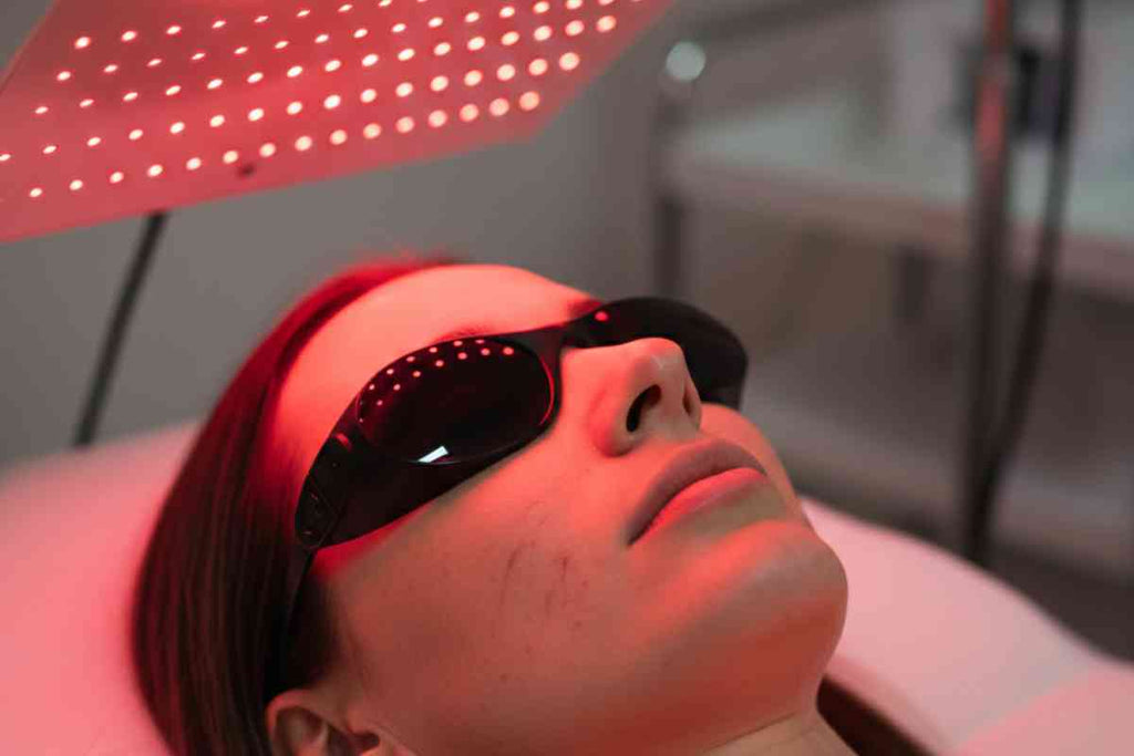 Does Red Light Therapy Help with Broken Capillaries
