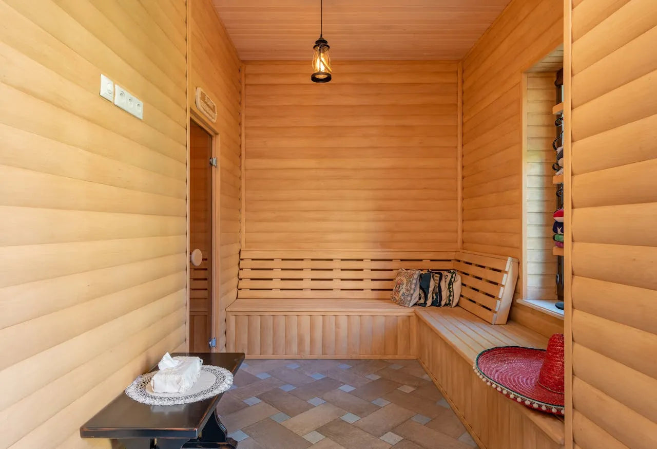 14 Things You Should Bring to a Sauna