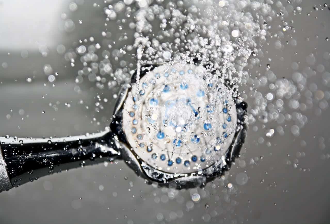 Shower before or after a sauna